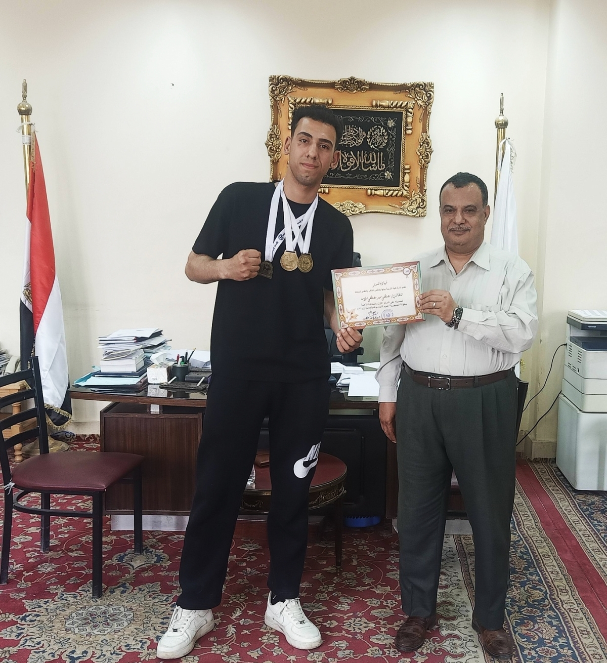 تهنئة للطالب للطالب مصطفى سيد مصطفى سلامة بشعبة اللغة الانجليزية بالكلية ولاعب منتخب مصر للكيك بوكسينج بمناسبة فوزه بالمركز الأول