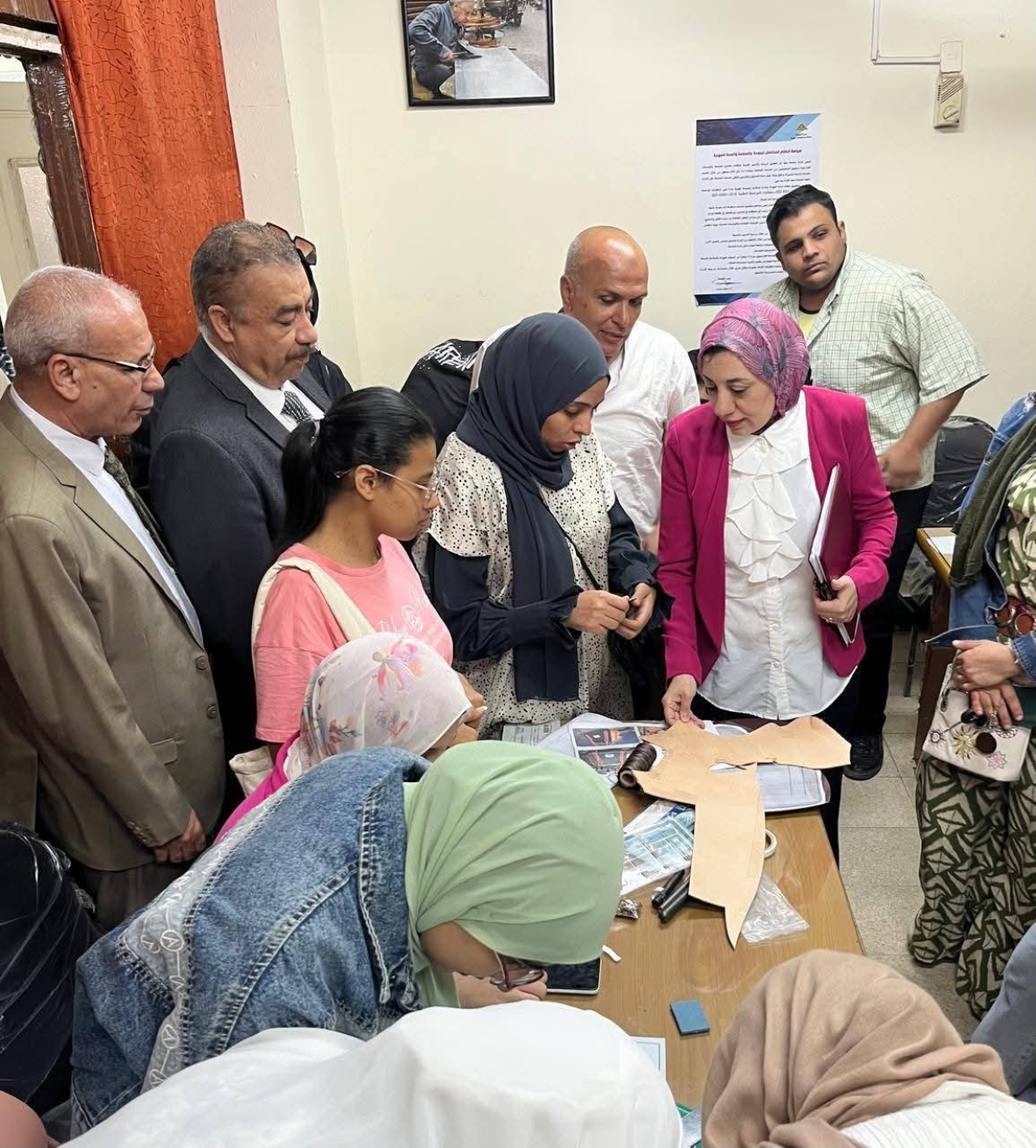 جامعة بنها تنظم التدريب الصيفي لجوالي وجوالات الجامعة الاشغال اليدوية والفنية